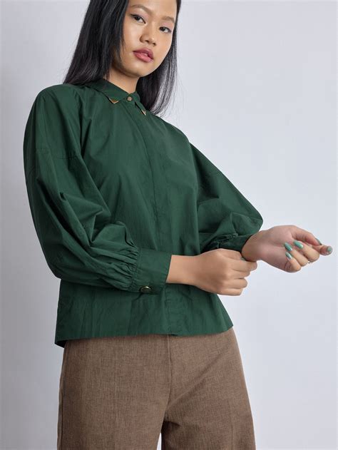 Pine Collar Pin Detail Shirt – The Label Life
