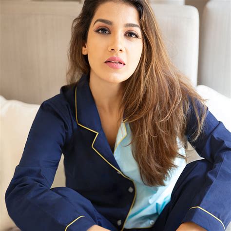 Buy signature classics pyjama set for men and women - Dandelion