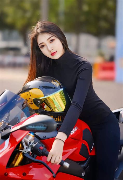 Pin by Yuria on Biker | Biker babe outfit, Racing girl, Lady biker