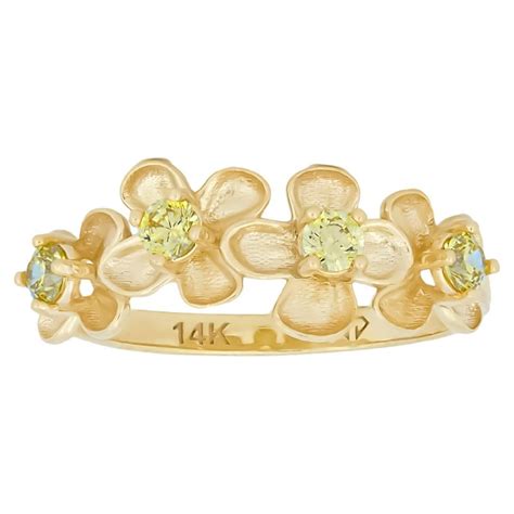 Customizable Flower 14k gold ring. For Sale at 1stDibs