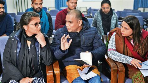 Congress team visits JNU for evidence - India Today