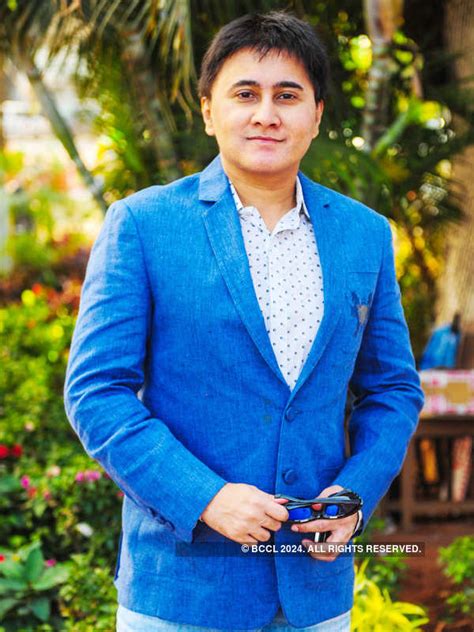 Akriti Kakkar enthralls the audience with her singing during Provogue ...