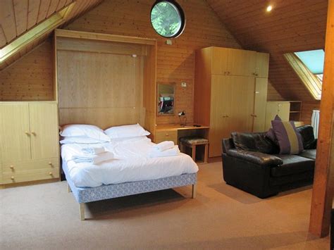 Brockwood Hall Rooms: Pictures & Reviews - Tripadvisor