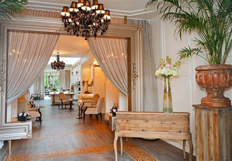 Reservation at VILLA AZUR restaurant - Miami Beach | KEYS