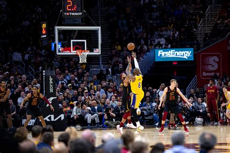 Lebron James Passes Kareem in Scoring With An Exceptional Performance ...
