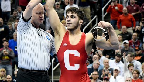 Cornell sophomore Yianni Diakomihalis wins second straight NCAA ...