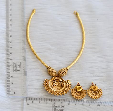 Matte finish kamp stone lakshmi necklace set dj-45280 – dreamjwell