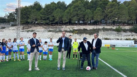 Inauguración del recién estrenado césped artificial del Campo de Fútbol ...