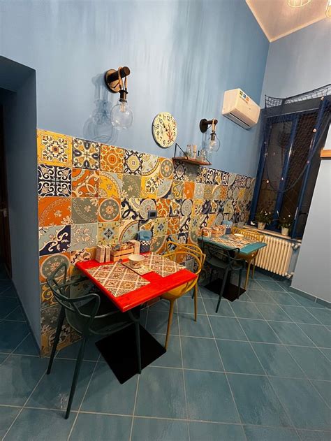 CASINA LAMBIS (Pozzuoli) - Lodging Reviews, Photos, Rate Comparison ...