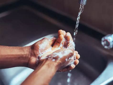 Keeping Your Phone Clean, And Safe, In The Time Of Coronavirus - The ...