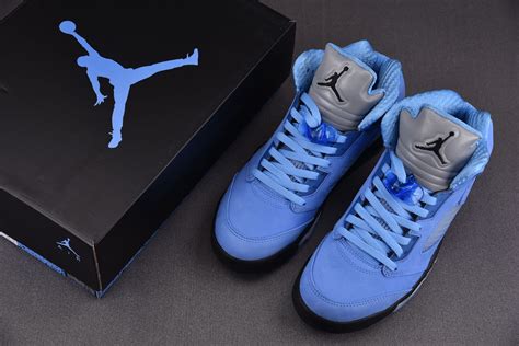 Jordan 5 UNC University Blue