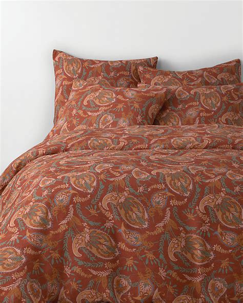 Priya Paisley Relaxed-Linen Duvet Cover | Garnet Hill