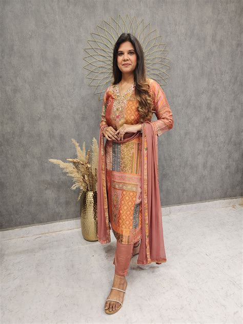 ZARI TISSUE RUST EMBROIDED STRAIGHT PANT SUIT – MODERNSAHIBA