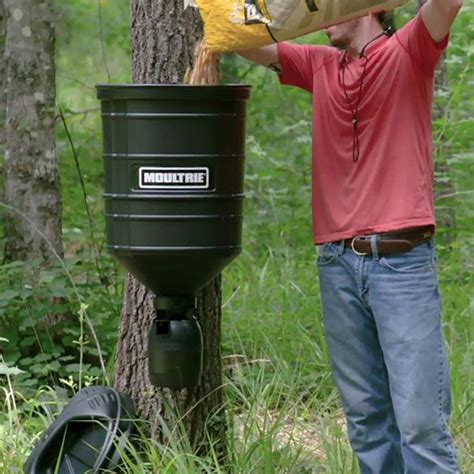 Moultrie 15 Gallon Directional Hanging Deer Feeder | 30-Degree Range ...