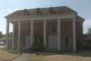 Welch Funeral Home - Starkville, Mississippi (MS) - Funeral Flowers