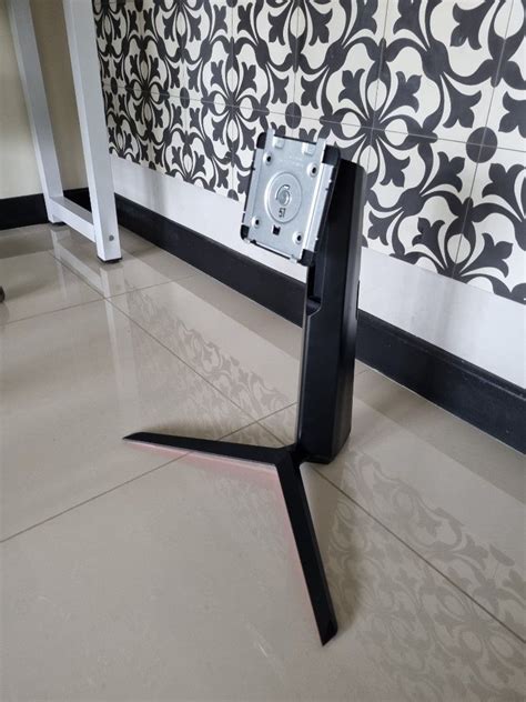 LG 43' Adjustable Computer Monitor Stand 的图像结果