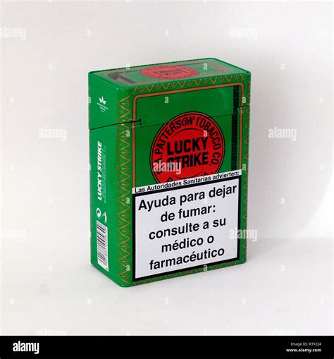 Lucky Strike Cigarettes High Resolution Stock Photography and Images ...