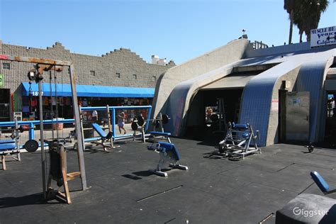 Venice Beach Recreation Center | Rent this location on Giggster
