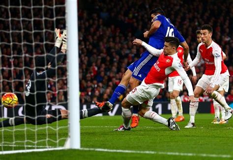 EPL PHOTOS: Arsenal miss chance to return to top - Rediff Sports