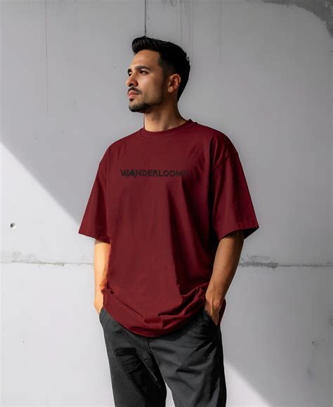 Wander Oversized T-Shirt (Maroon) – WANDERLOOMS