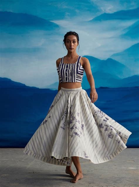 Magnolia Skirt – Shuffling Suitcases