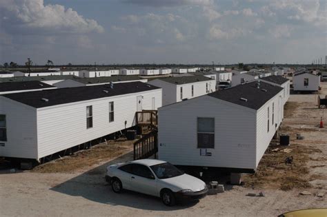 Hurricane Charley - Port Charlotte temporary housing is nearly ready ...