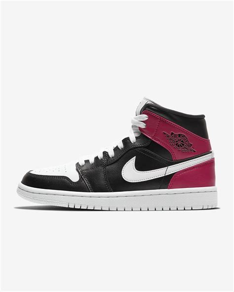 Air Jordan 1 Mid Women's Shoe. Nike IN