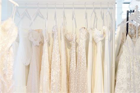 WHAT IS AN OFF-THE-RACK WEDDING DRESS APPOINTMENT?｜a&bé bridal shop