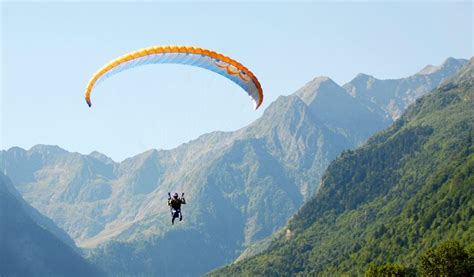 Paragliding In Manali, Nainital, Dharamshala, Darjelling, Paragliding ...