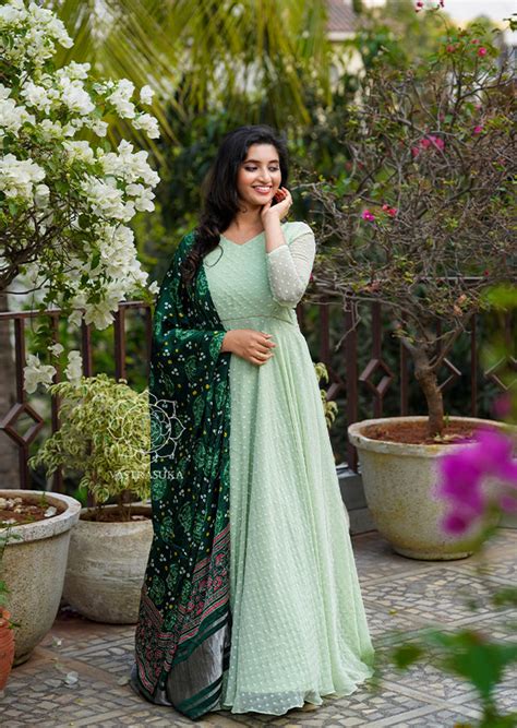 Pista Green Long Dress – Vastrasuka
