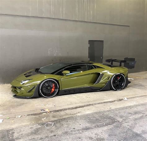 Green Lamborghini Veneno