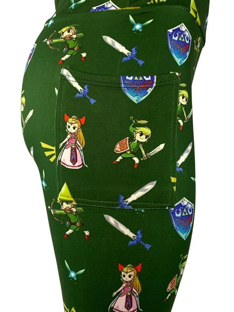 Legend Of Zelda - Link & Zelda Triforce Hylian | Ubuy India