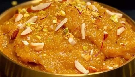 Delicious Semolina and Mawa Halwa Recipe for Navratri