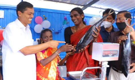 അതിഥിക്ക് ഇന് പുതുജീവിതം - PHOTOS - DAY IN PICS | Kerala Kaumudi Online