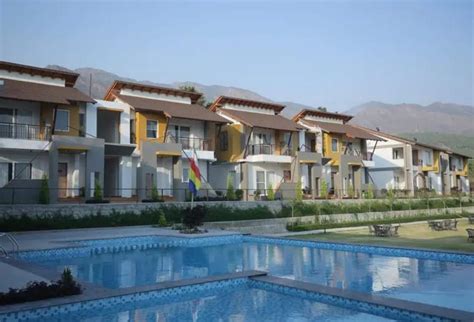 Evara Spa & Resort Luxury Resort In Corbett
