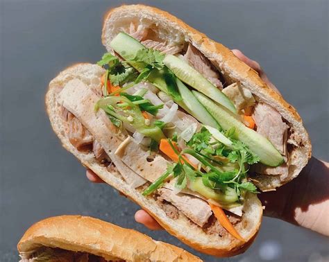 Điểm danh những quán bánh mì ngon ở Sài Gòn nổi tiếng và đông khách nhất