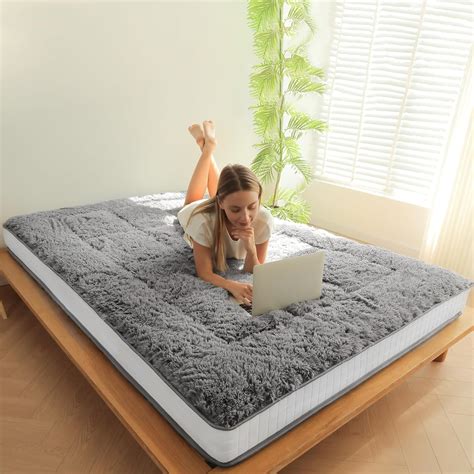 Amazon.com: MAXYOYO 6 Inch Extra Thick Fluffy Floor Futon Mattress ...