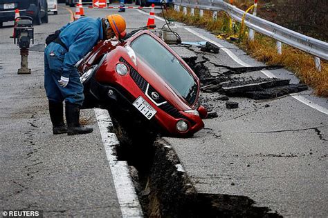 Japan issues warning over MEGAQUAKE that could kill 300,000 people