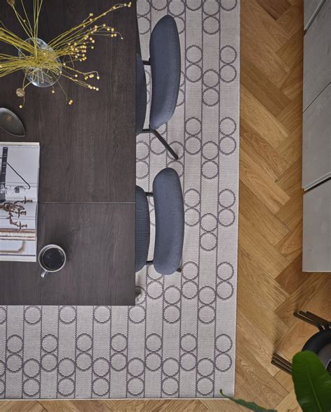 A fashionable and affordable dining room - IKEA