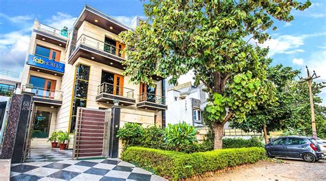 FABHOTEL GRD DLF SQUARE (Gurugram (Gurgaon)) - Hotel Reviews & Photos ...