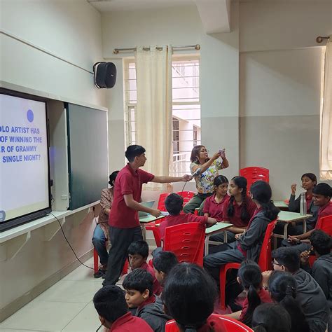 International School Curriculum & Approach | FIS