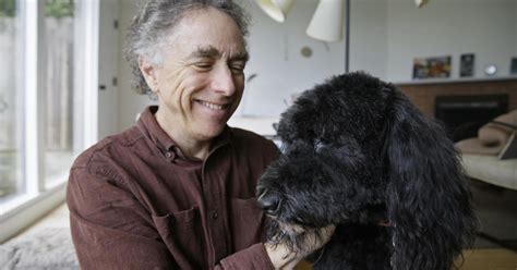 Dogs Getting into Pot 的图像结果