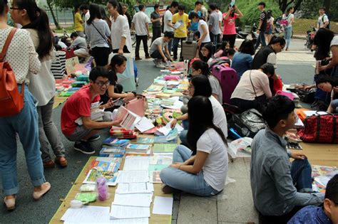 大学生二手交易市场引来七千顾客-南京林业大学电子版《南京林业大学报》