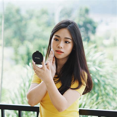 5 Beauty Vlogger Indonesia Paling Hits, Ayo Follow Sekarang! - zetizen.com