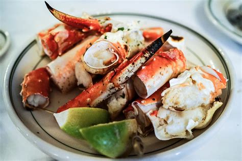 Stone Crab Season in Miami 2025-2026 - Rove.me