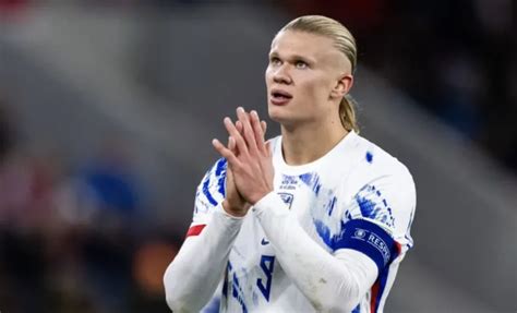 Barcelona Eye Haaland as Lewandowski Successor