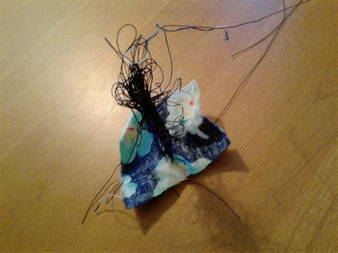 How to Use Loops and Threads Sewing Machine 的图像结果