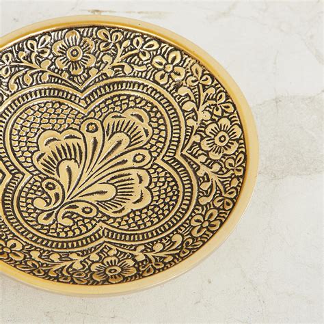 Buy Raja Rani Imperial Metal Soap Dish from Home Centre at just INR 549.0
