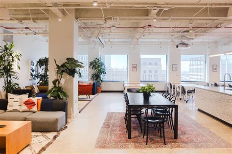 WeWork - 222 South Riverside Plaza: Read Reviews and Book Classes on ...