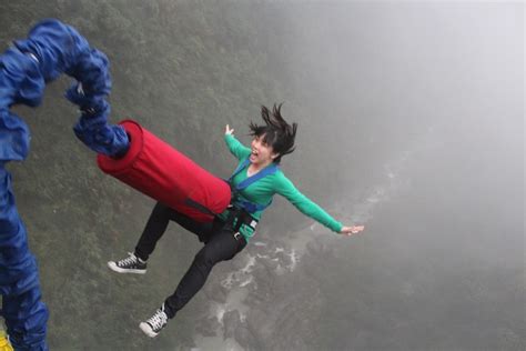 Effective Bungee Jumping Safety Tips • Travel Tips